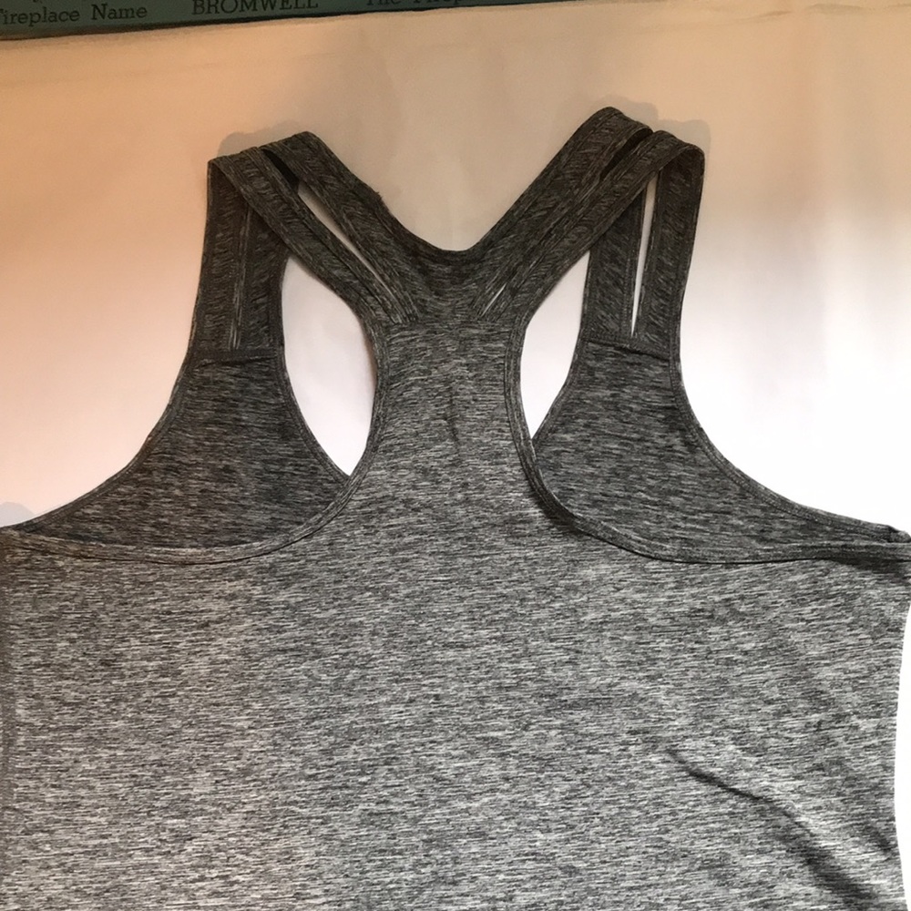 Avia gray racer back tank top size medium - Picture 8 of 9